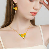 Charming Sunflower Bee Pearl Pendant